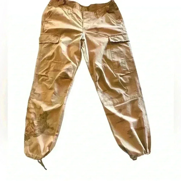 Vintage American Eagle size large Army style camo fatigues embroidered dragons! - Picture 2 of 15